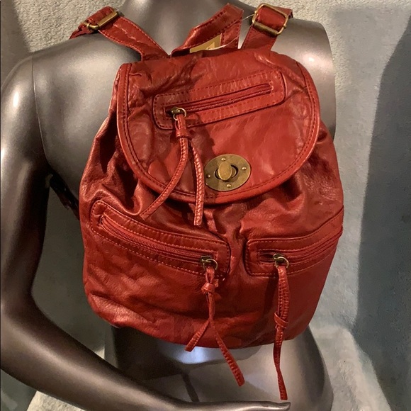 bueno backpack purse